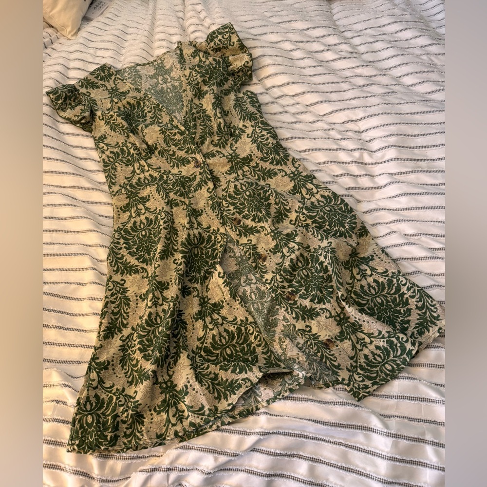 SHEIN Green Fit and Flare Midi Dress with Flutter Sleeves